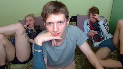 Snapshot of oscar_wildy chatting on February 15, 2025, 12:54 pm Oscar online show from February 15, 2025, 12:54 pm