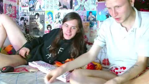 Snapshot of oscar_wildy chatting on November 3, 2025, 12:46 am Oscar online show from November 3, 2025, 12:46 am