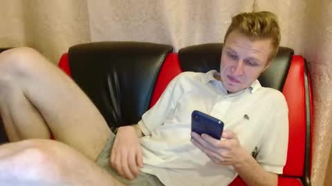 Snapshot of oscar_wildy chatting on November 16, 2025, 10:59 pm Oscar online show from November 16, 2025, 10:59 pm