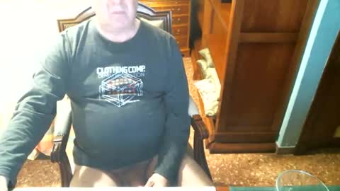 Snapshot of oscarw chatting on April 2, 2026, 4:48 pm Oscar online show from April 2, 2026, 4:48 pm