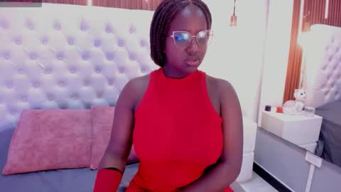 Snapshot of oshunnevans chatting on September 13, 2025, 10:31 pm Oshun online show from September 13, 2025, 10:31 pm