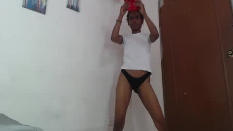 Snapshot of osirishills chatting on November 7, 2025, 6:52 pm OsirisHills online show from November 7, 2025, 6:52 pm