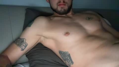 Snapshot of oskarjosefhula chatting on July 5, 2026, 2:35 pm oskarito online show from July 5, 2026, 2:35 pm
