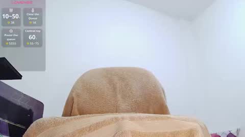 Snapshot of oso_gael chatting on November 8, 2025, 6:18 pm Bear Gael online show from November 8, 2025, 6:18 pm