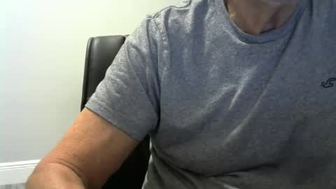 Ossi online show from November 13, 2025, 2:43 am