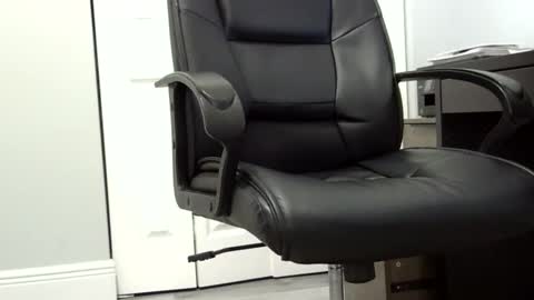 Ossi online show from April 3, 2026, 8:29 pm