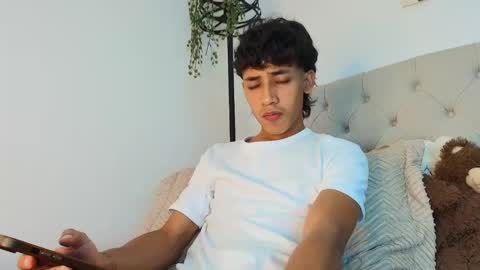 Snapshot of ostin_18hot chatting on February 12, 2026, 4:29 am ostin 18hot online show from February 12, 2026, 4:29 am