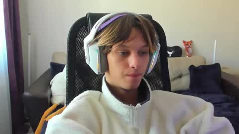 Ostin online show from September 15, 2025, 3:50 am