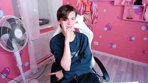 Otto online show from November 5, 2025, 9:48 pm