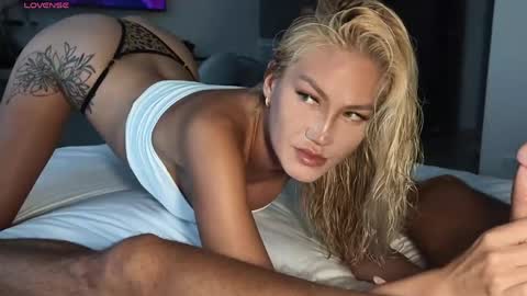 Snapshot of out_lust chatting on March 26, 2026, 2:17 am Irma Sophia Dan online show from March 26, 2026, 2:17 am