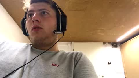 outflayd online show from October 20, 2025, 8:26 am