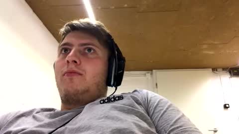 outflayd online show from December 1, 2025, 3:50 pm