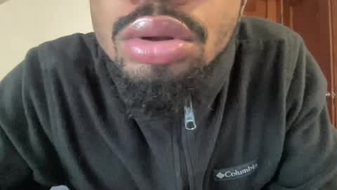 Snapshot of outofhisleague_ chatting on April 26, 2026, 4:04 pm outofhisleague_ online show from April 26, 2026, 4:04 pm