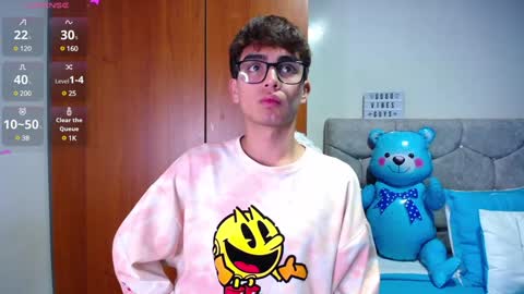 Owen  Independent model  online show from January 17, 2025, 12:10 am