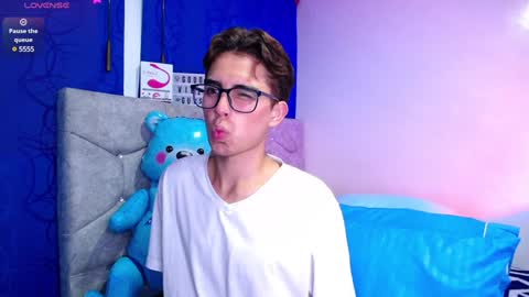 Owen  Independent model  online show from January 29, 2025, 6:54 am