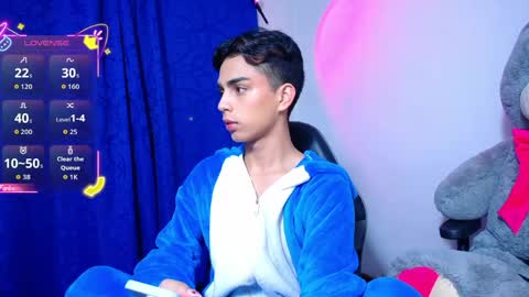 Owen  Independent model  online show from April 20, 2026, 12:35 am