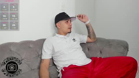 O W E N - S T O N E online show from September 30, 2025, 3:44 am