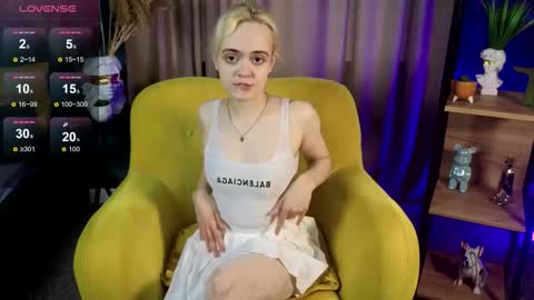 Oxcy online show from March 25, 2026, 6:19 am