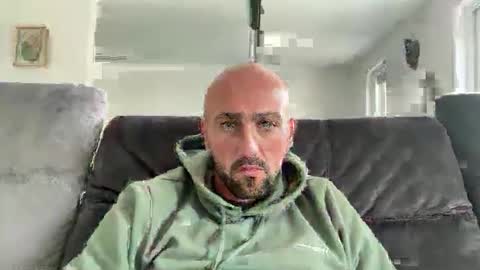 Snapshot of oxlade59 chatting on October 1, 2025, 12:00 pm oxlade59 online show from October 1, 2025, 12:00 pm