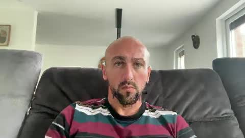 Snapshot of oxlade59 chatting on October 2, 2025, 10:55 am oxlade59 online show from October 2, 2025, 10:55 am