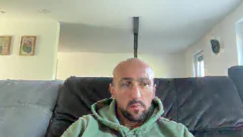 Snapshot of oxlade59 chatting on October 6, 2025, 11:07 am oxlade59 online show from October 6, 2025, 11:07 am