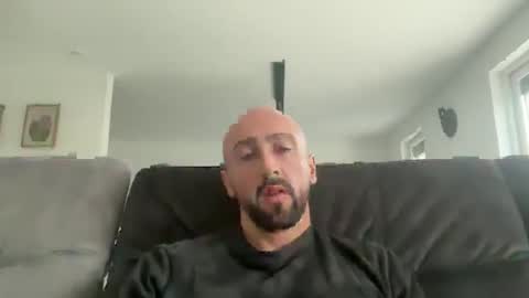 Snapshot of oxlade59 chatting on October 27, 2025, 4:00 pm oxlade59 online show from October 27, 2025, 4:00 pm