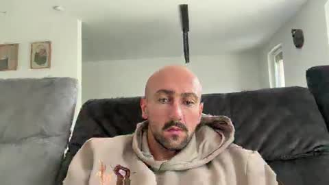 Snapshot of oxlade59 chatting on November 4, 2025, 12:48 pm oxlade59 online show from November 4, 2025, 12:48 pm