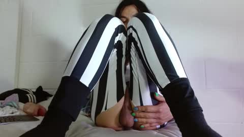 Jeannifer online show from February 3, 2026, 12:20 am