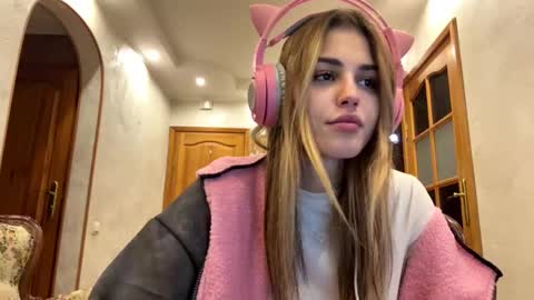 Snapshot of ozellagranville chatting on February 2, 2026, 6:50 pm Eva online show from February 2, 2026, 6:50 pm