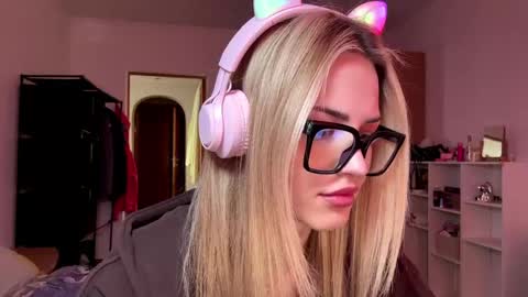 Eva online show from March 22, 2026, 10:18 am