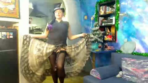 Ozzy Helen online show from December 24, 2024, 6:39 pm
