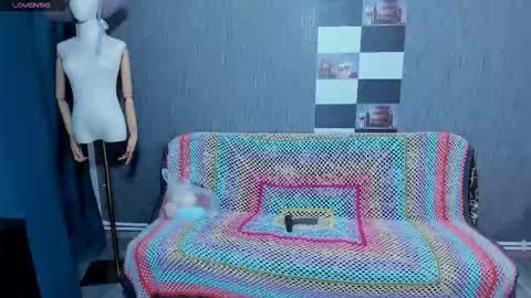 Ella online show from October 13, 2025, 7:30 am