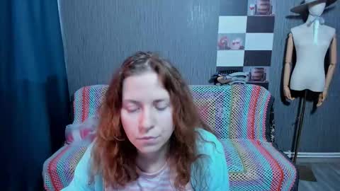 Ella online show from November 7, 2025, 7:52 am