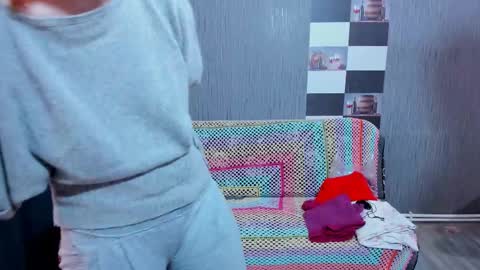 Ella online show from November 29, 2025, 8:17 am