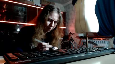 Snapshot of pa1e_pr1ncess chatting on April 19, 2026, 12:00 am Ella online show from April 19, 2026, 12:00 am
