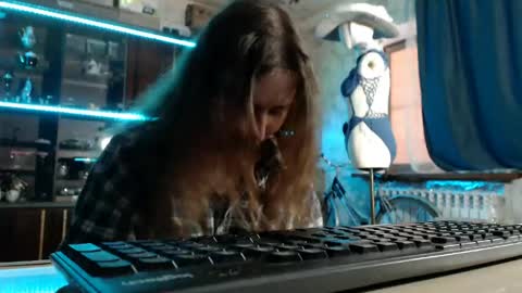 Snapshot of pa1e_pr1ncess chatting on April 30, 2026, 6:42 am Ella online show from April 30, 2026, 6:42 am
