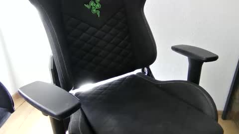 paauljdhd122 online show from March 8, 2026, 12:42 pm