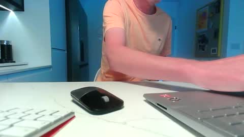 pablo19692017 online show from April 28, 2026, 7:57 am