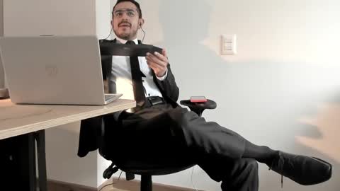 Snapshot of pablo_rincon95 chatting on December 28, 2024, 4:52 pm pablo rincon95 online show from December 28, 2024, 4:52 pm