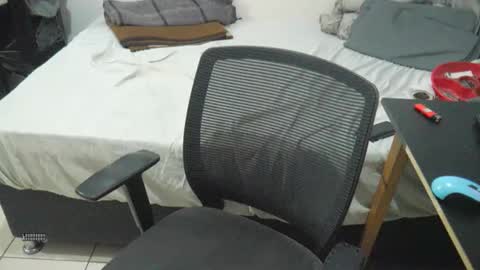 Snapshot of packmanmx chatting on January 21, 2025, 4:10 am Alberto online show from January 21, 2025, 4:10 am