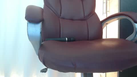 paiper online show from April 15, 2026, 7:58 pm