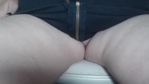 paiperhalliwey online show from March 1, 2025, 8:13 am