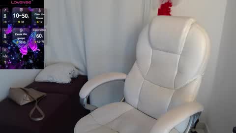 paiperhalliwey online show from November 26, 2025, 6:31 pm