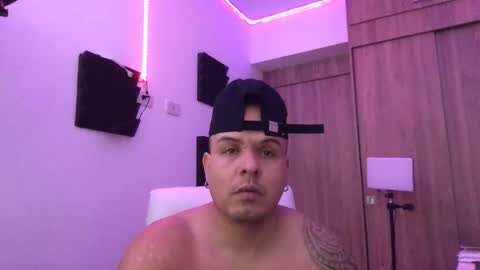 paisaexotico online show from February 13, 2026, 6:37 pm