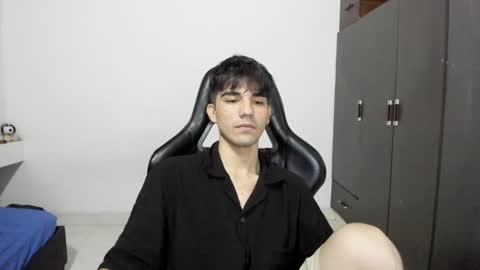 Snapshot of pakun_ chatting on December 31, 2024, 12:32 am pakun_ online show from December 31, 2024, 12:32 am
