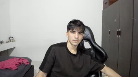 Snapshot of pakun_ chatting on January 7, 2025, 11:24 pm pakun_ online show from January 7, 2025, 11:24 pm