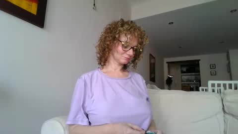 Snapshot of palaustudio chatting on October 18, 2025, 8:59 am Merce online show from October 18, 2025, 8:59 am