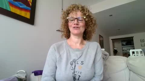 Snapshot of palaustudio chatting on October 31, 2025, 9:43 am Merce online show from October 31, 2025, 9:43 am