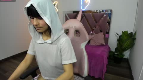 Snapshot of palmerfox_tay chatting on January 12, 2025, 12:01 pm palmerfox_tay online show from January 12, 2025, 12:01 pm