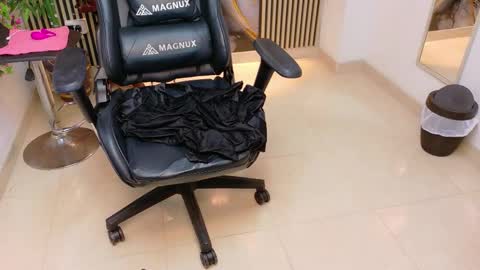 Pam online show from October 24, 2025, 4:14 pm